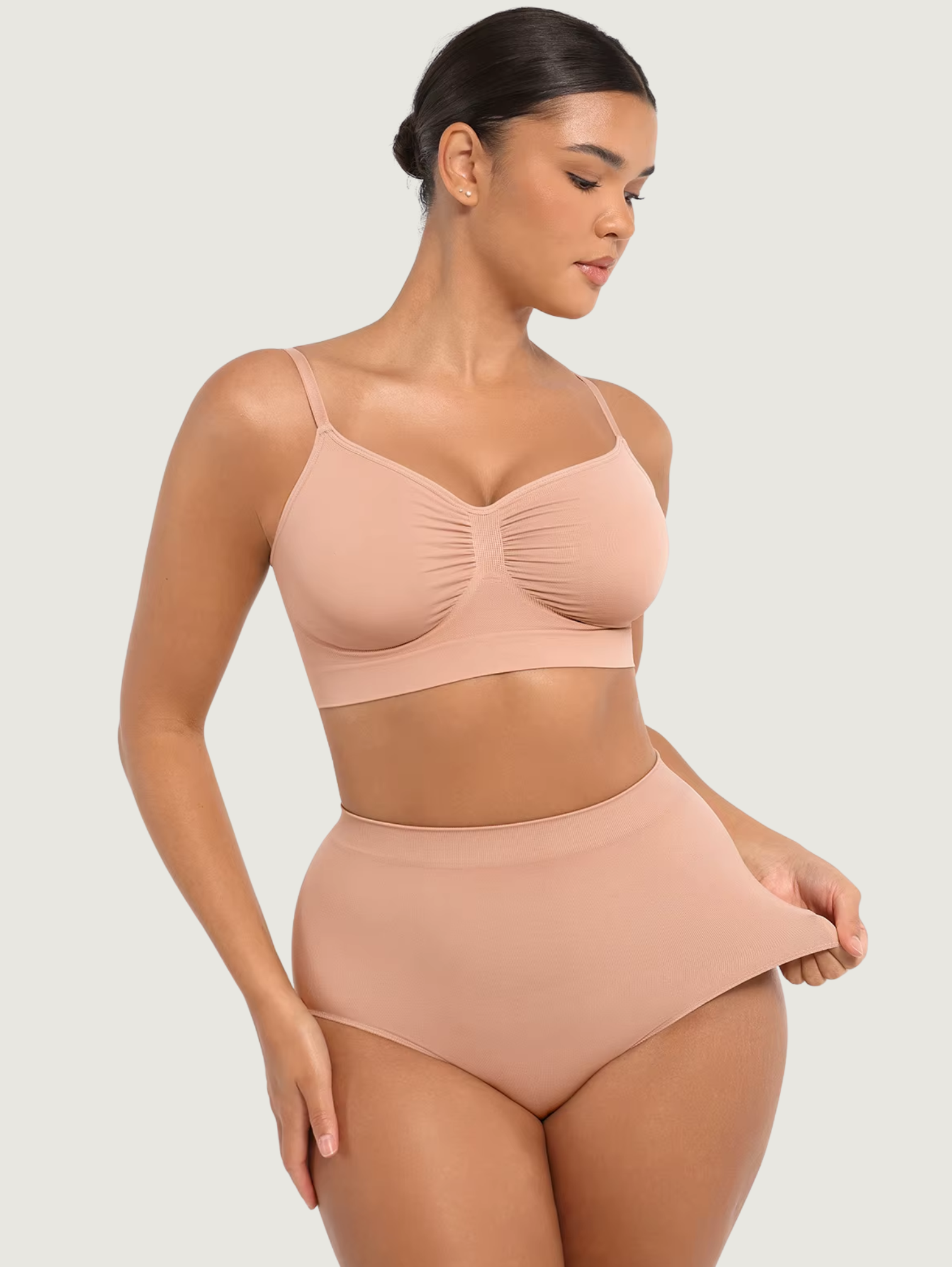 SEAMLESS SUPPORTIVE BRA