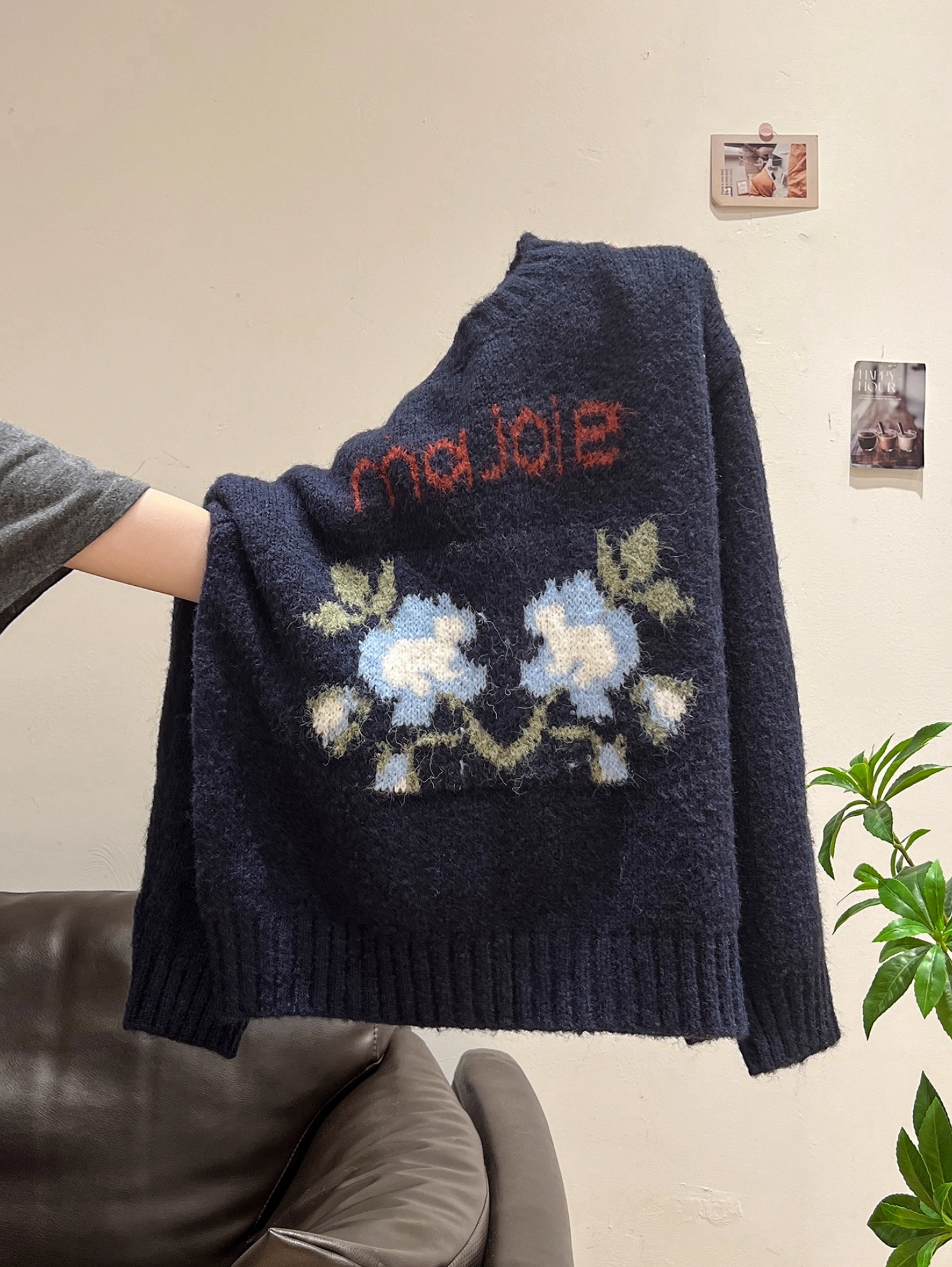 FLORAL EMBROIDERED WOOL SWEATER