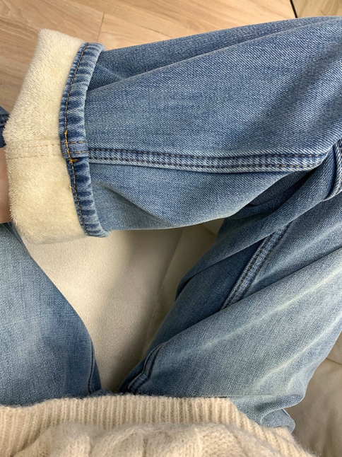 FLEECE LINED VINTAGE JEANS