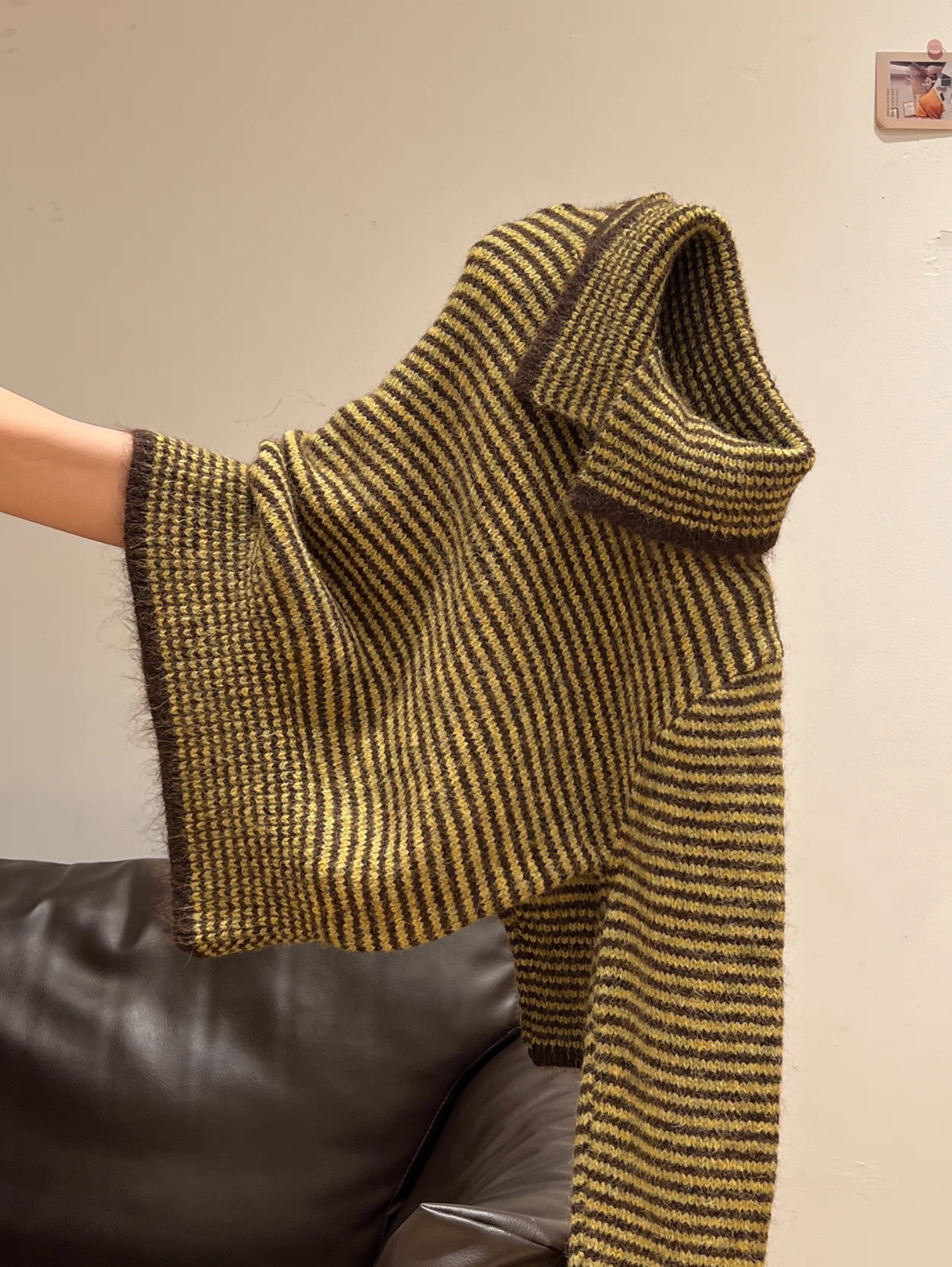 YELLOW TURTLENECK STRIPE COLLAR SWEATER