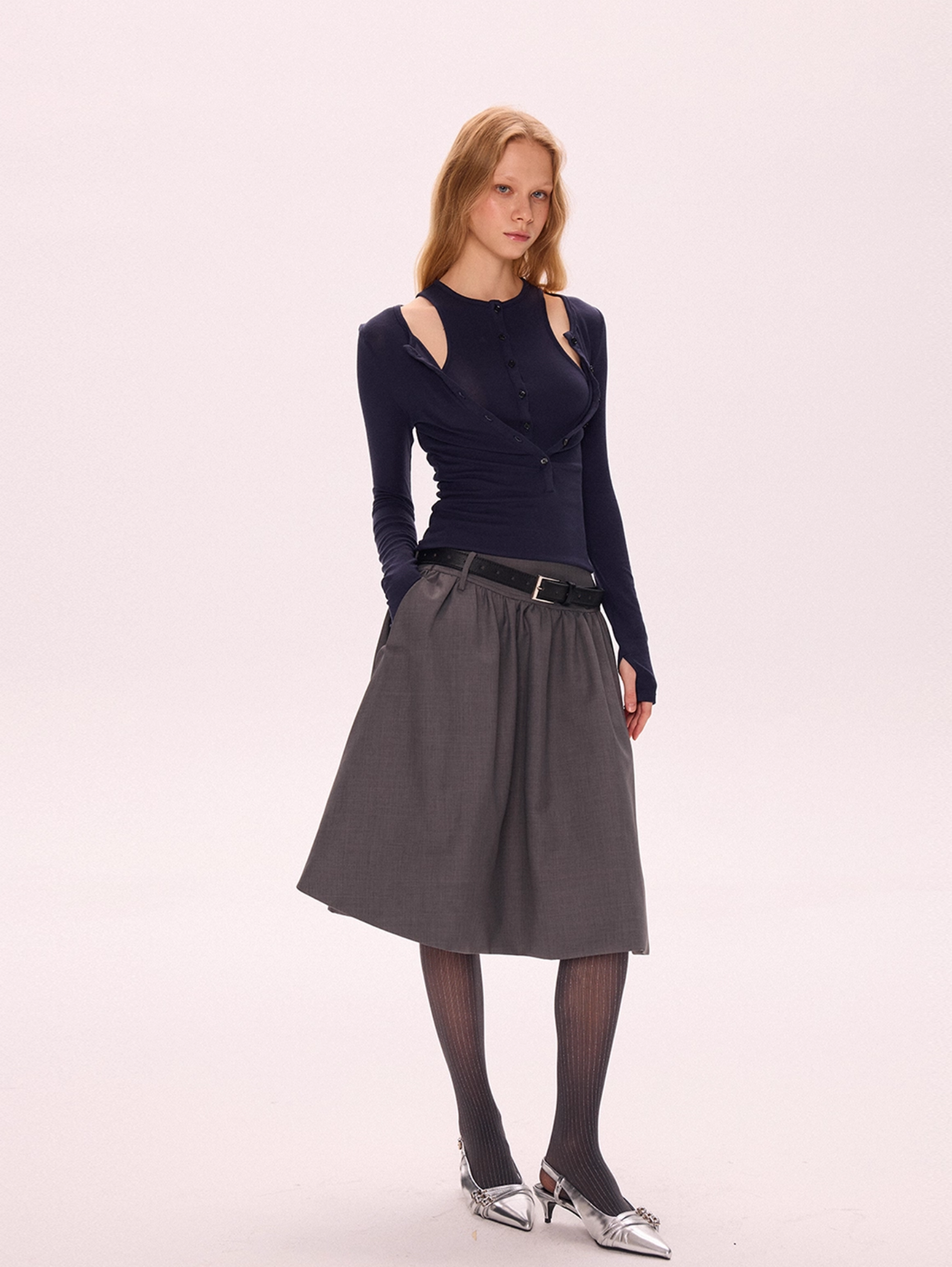 LOW WAIST FLARED PLEATED SKIRT