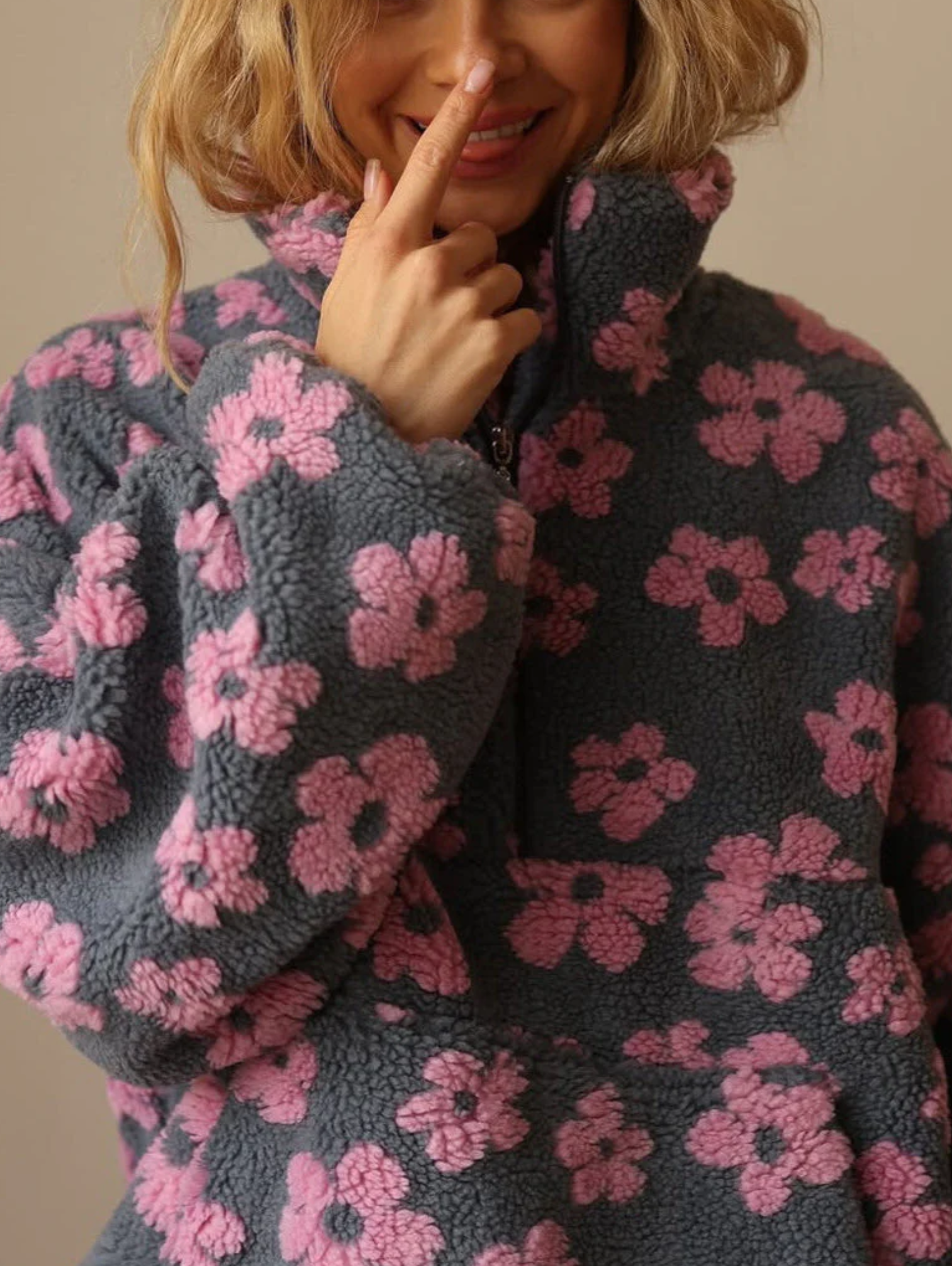 DAISY | FURRY ZIP PULLOVER