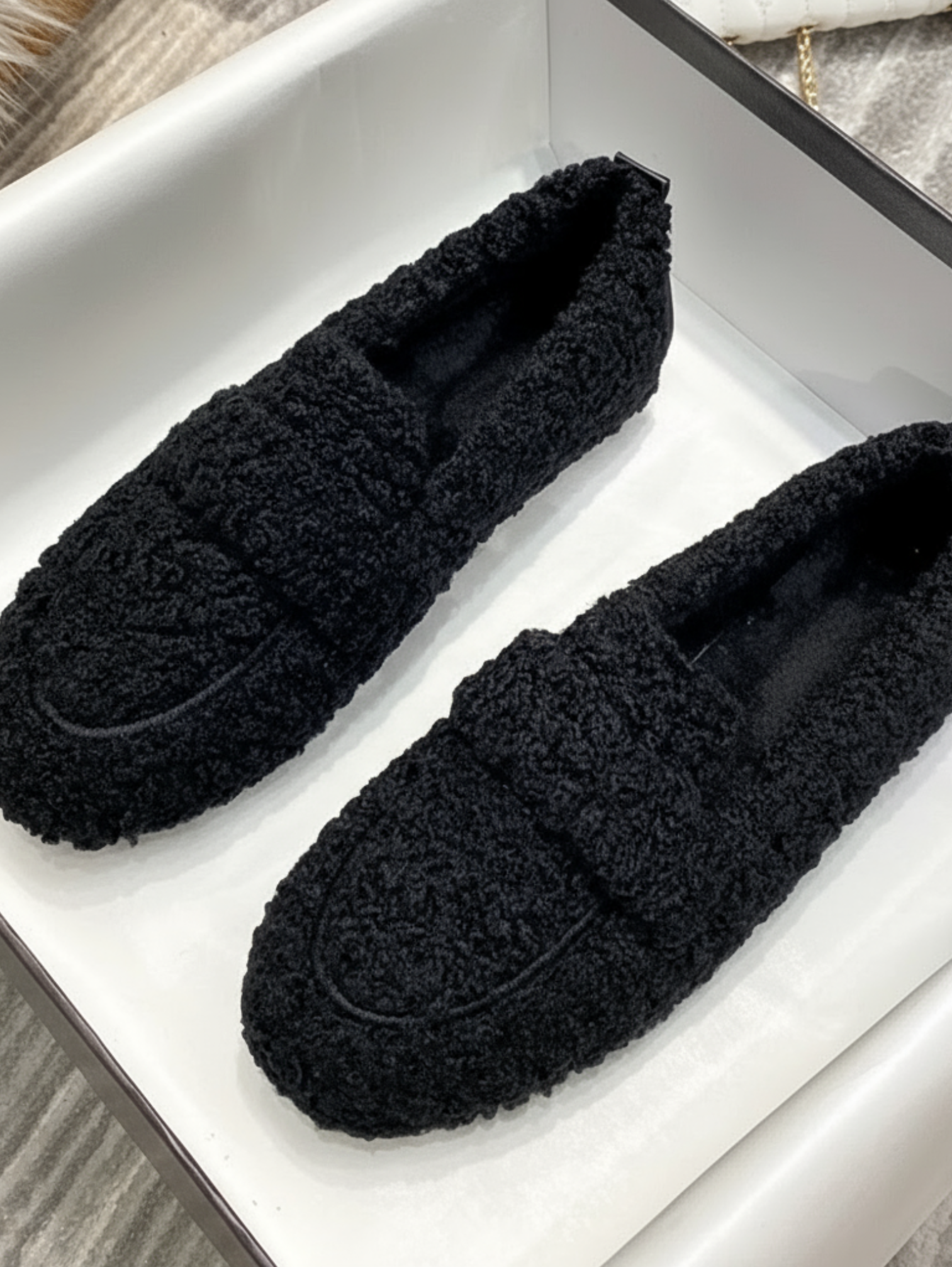 COMFY WARM SLIPPERS
