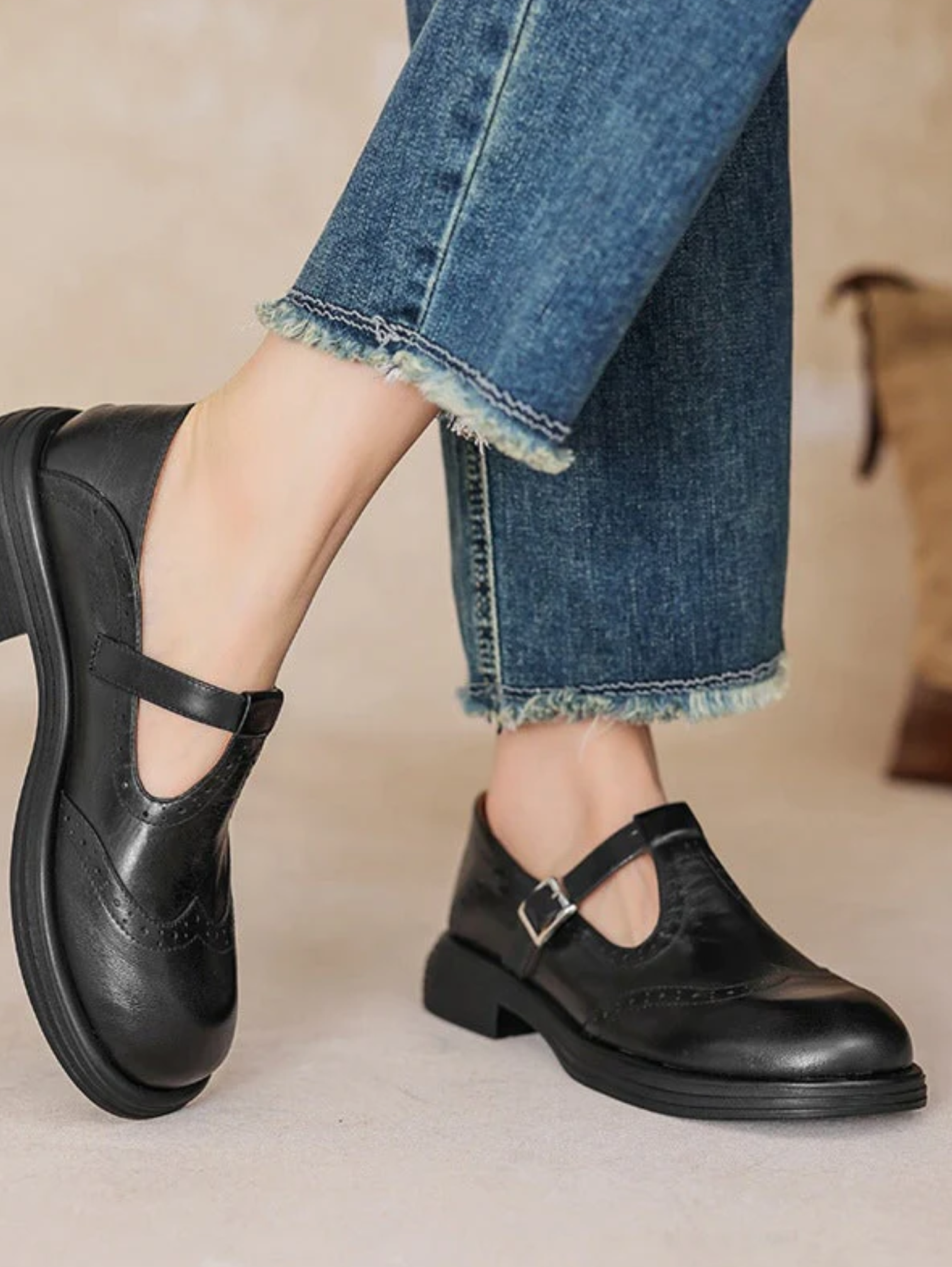 CLASSIC LEATHER LOAFERS