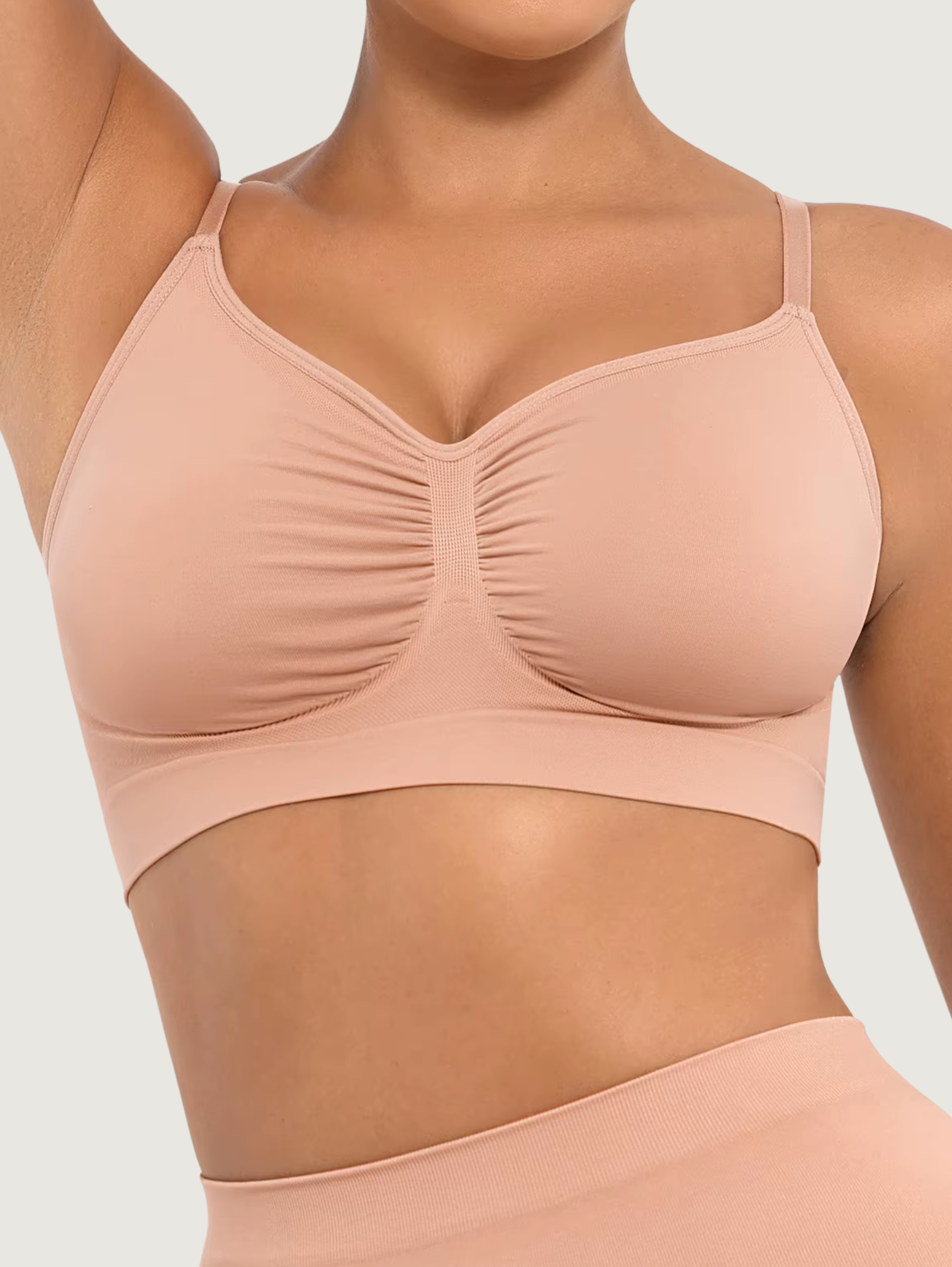 SEAMLESS SUPPORTIVE BRA