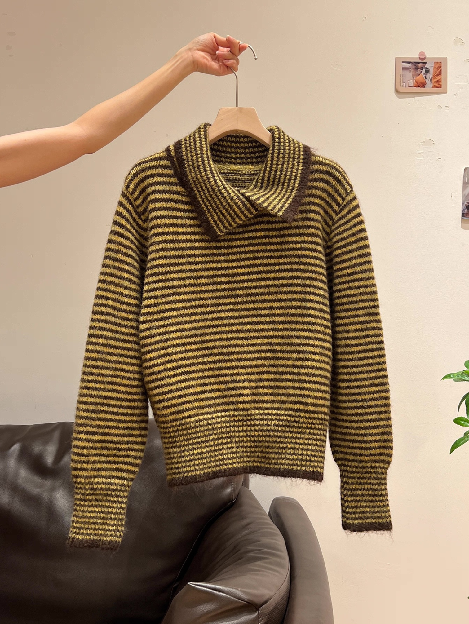 YELLOW TURTLENECK STRIPE COLLAR SWEATER