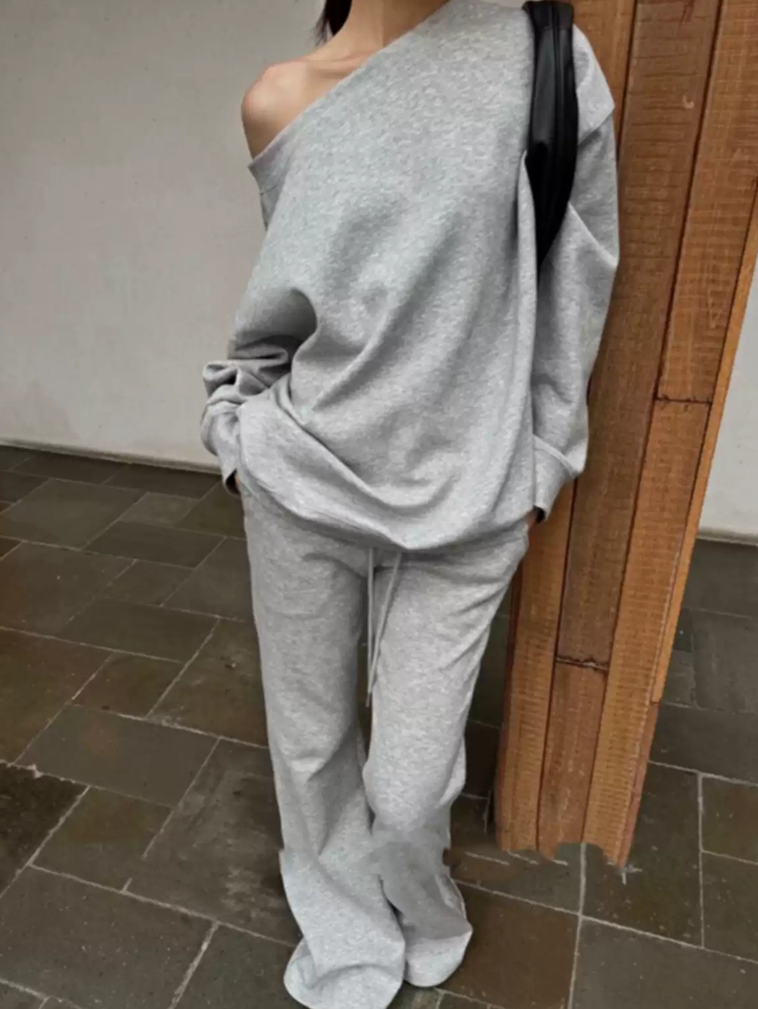 OFF-SHOULDER TOP & FLARE PANTS SET