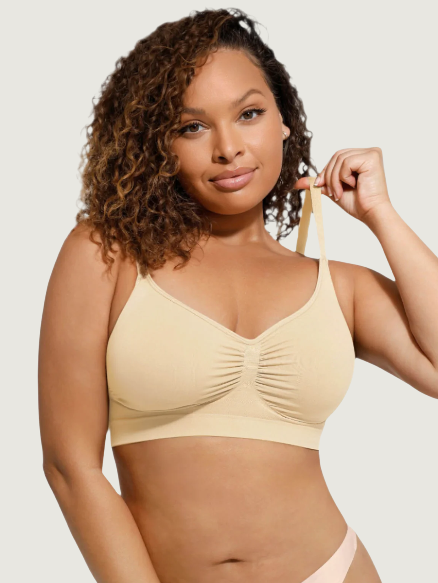 SEAMLESS SUPPORTIVE BRA
