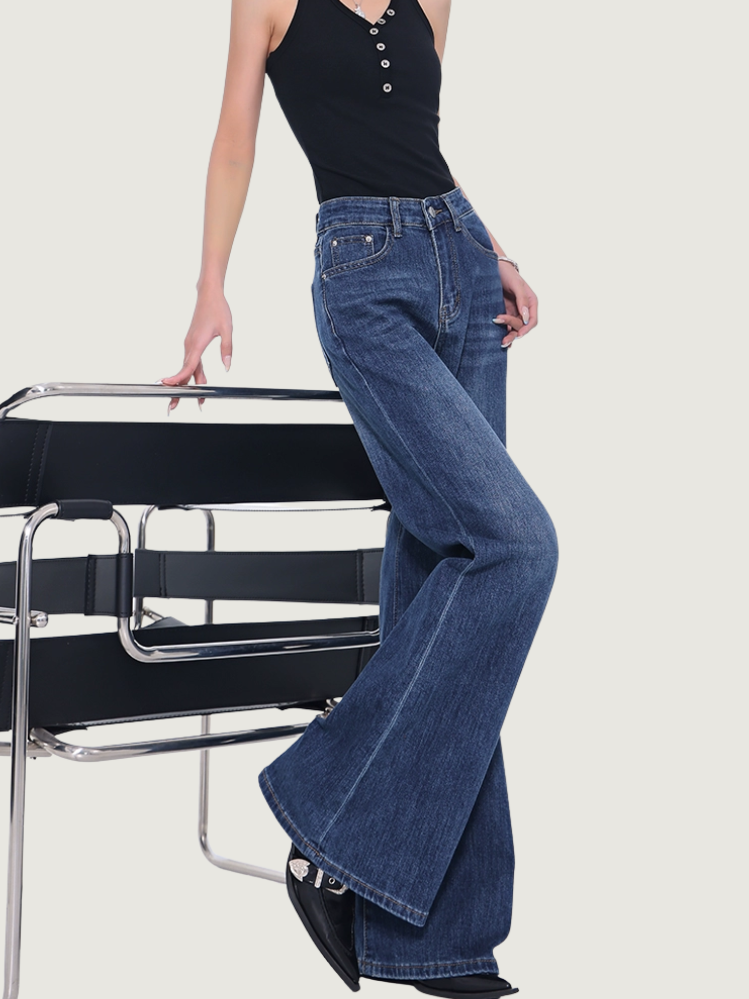 RETRO FLARED HIGH-WAIST JEANS