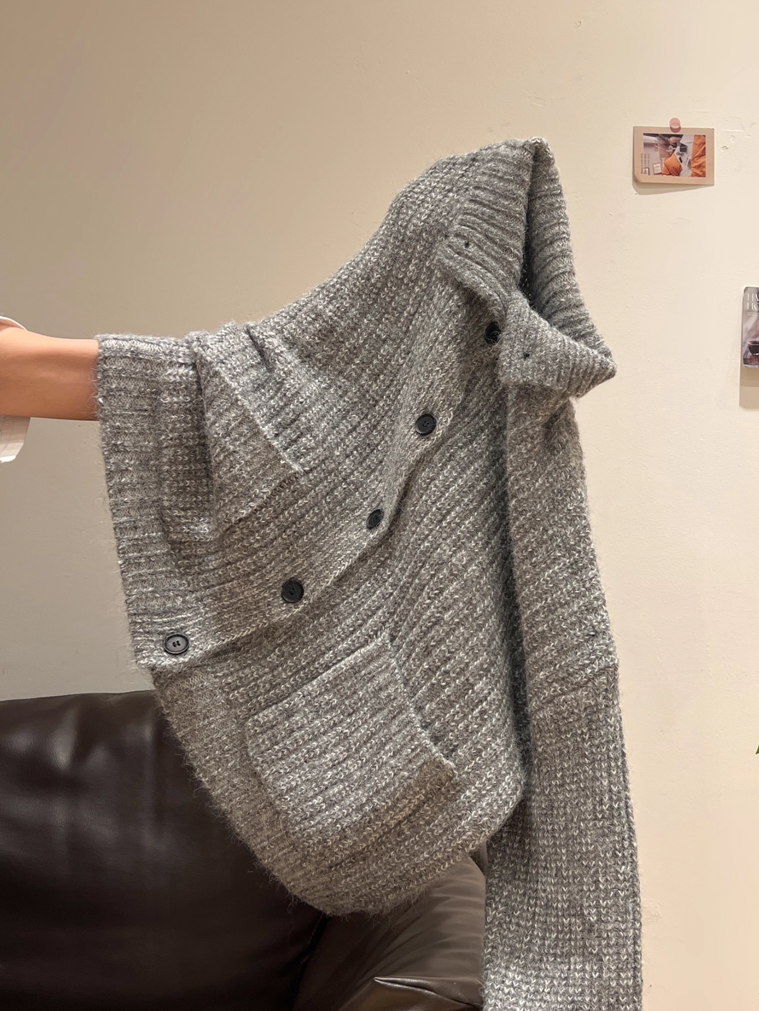GRAY POCKET COLLAR CARDIGAN