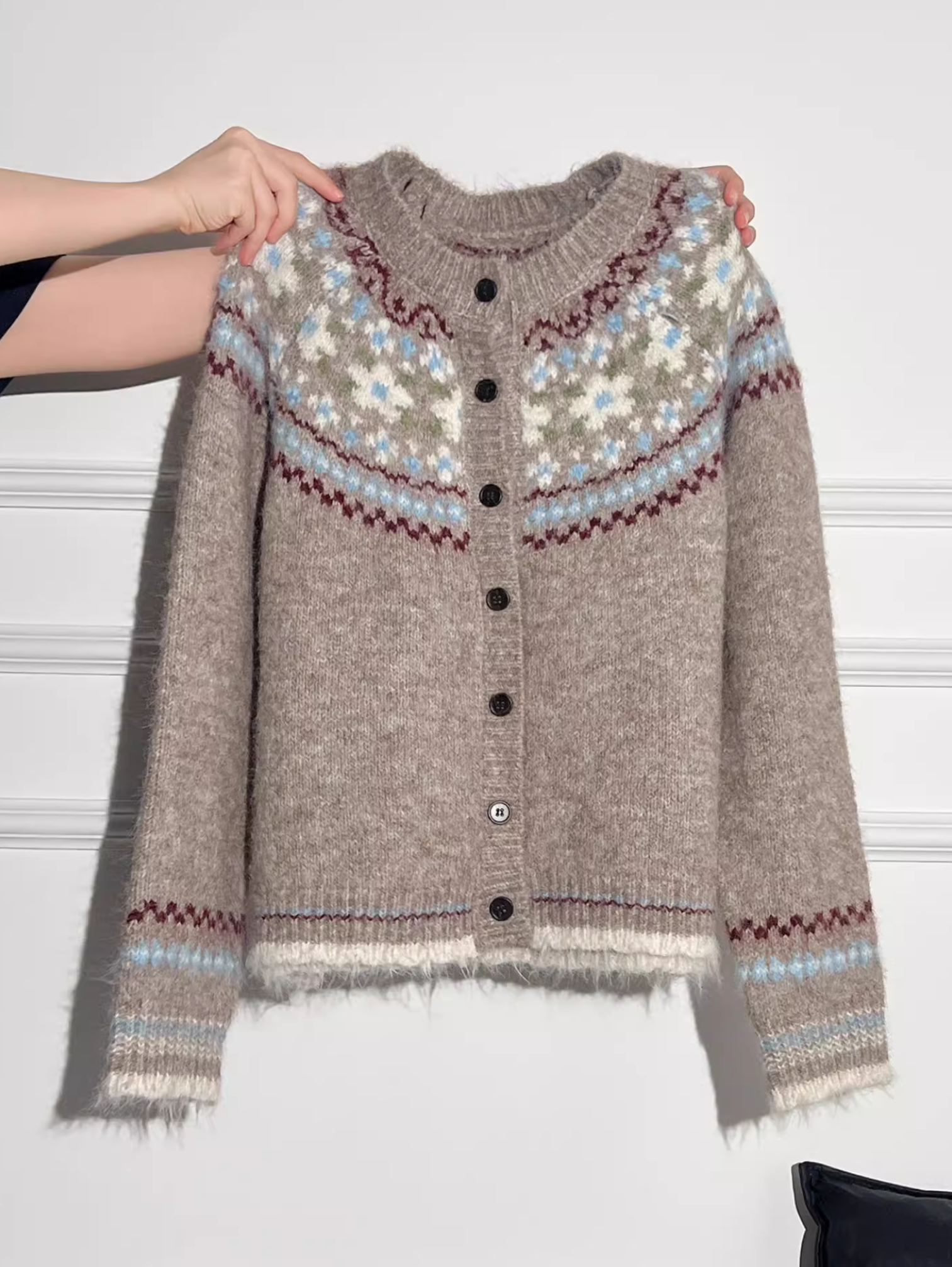 KHAKI ROUND THICK NECK KNIT CARDIGAN