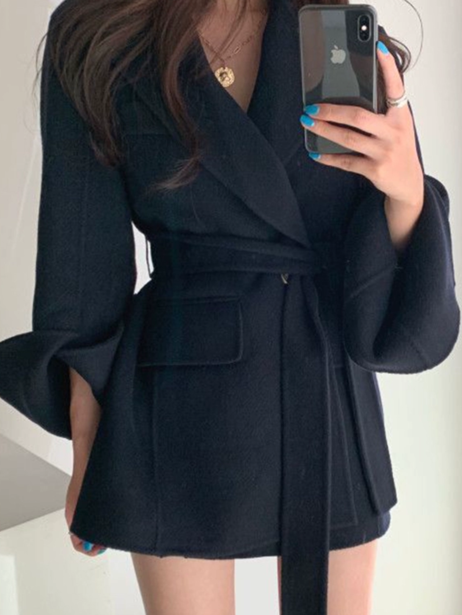 CHIC BELTED WOOL BLAZER