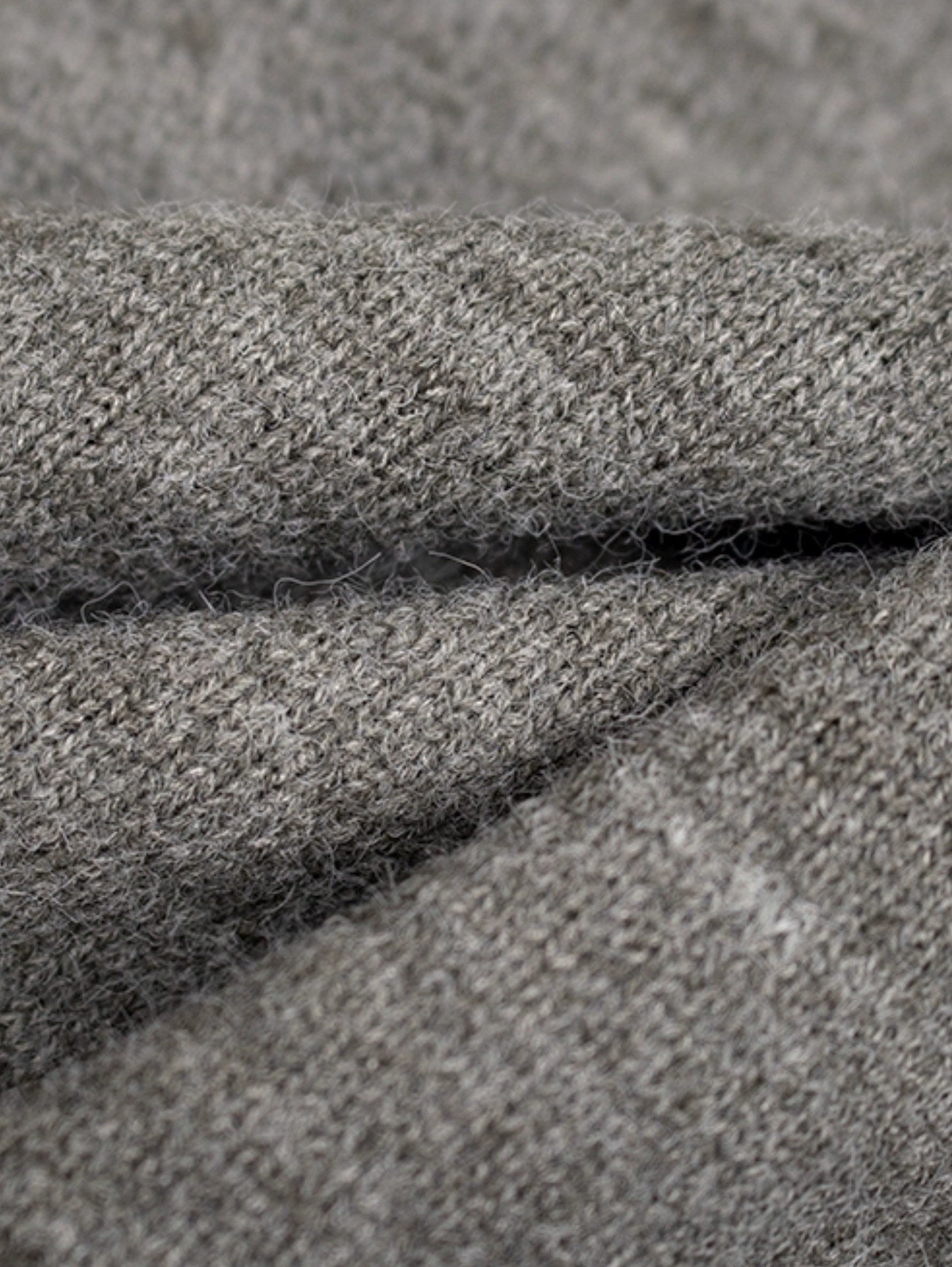 V-NECK KNIT CARDIGAN