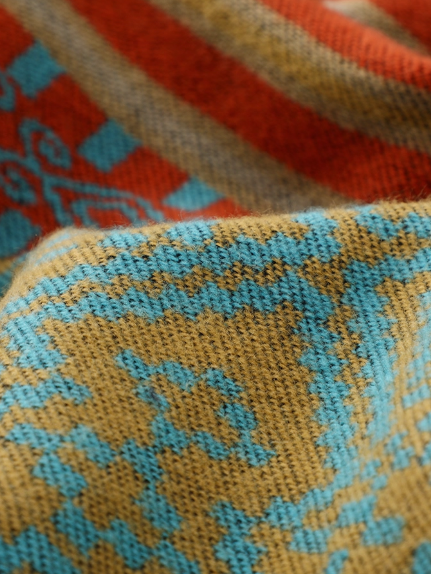 LUXURY ETHNIC STYLE CAPE