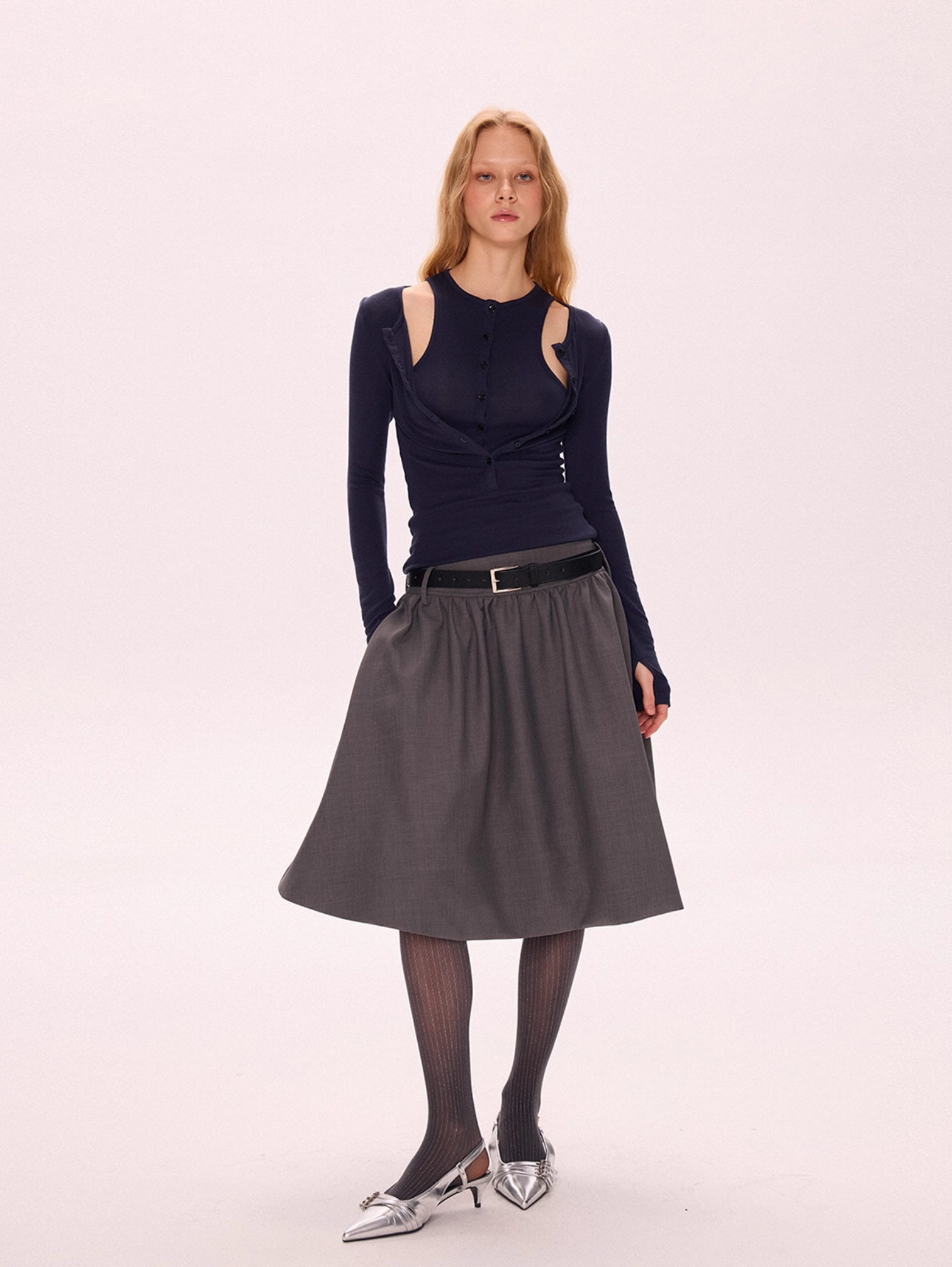 LOW WAIST FLARED PLEATED SKIRT