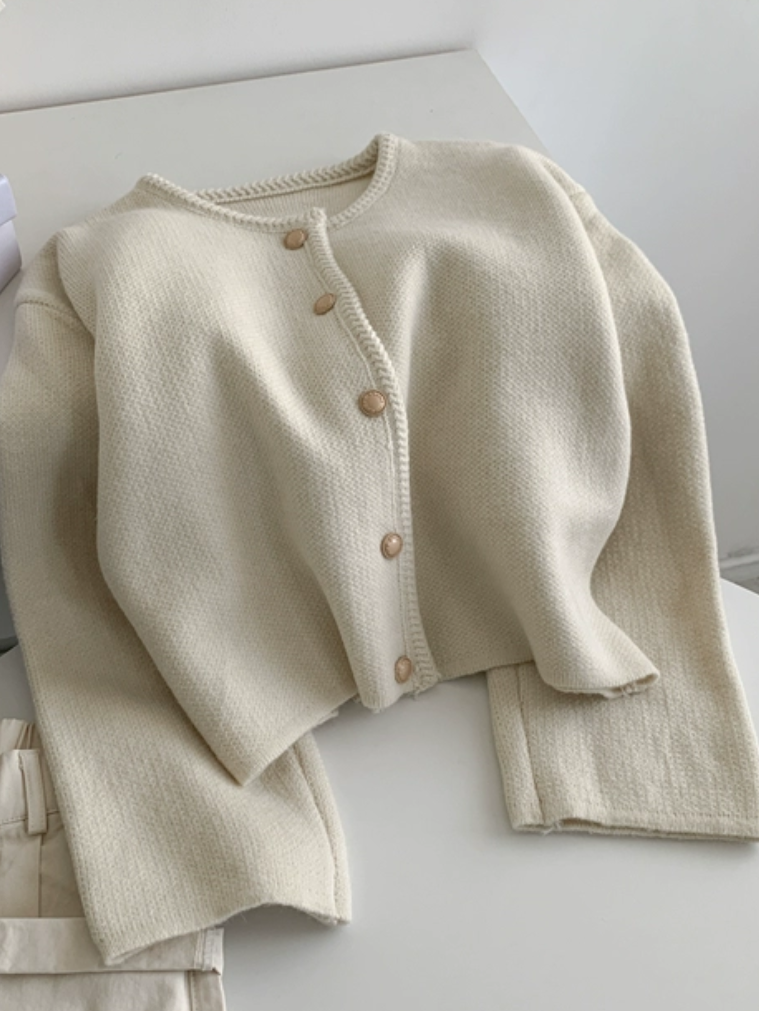 SHORT CASHMERE CARDIGAN