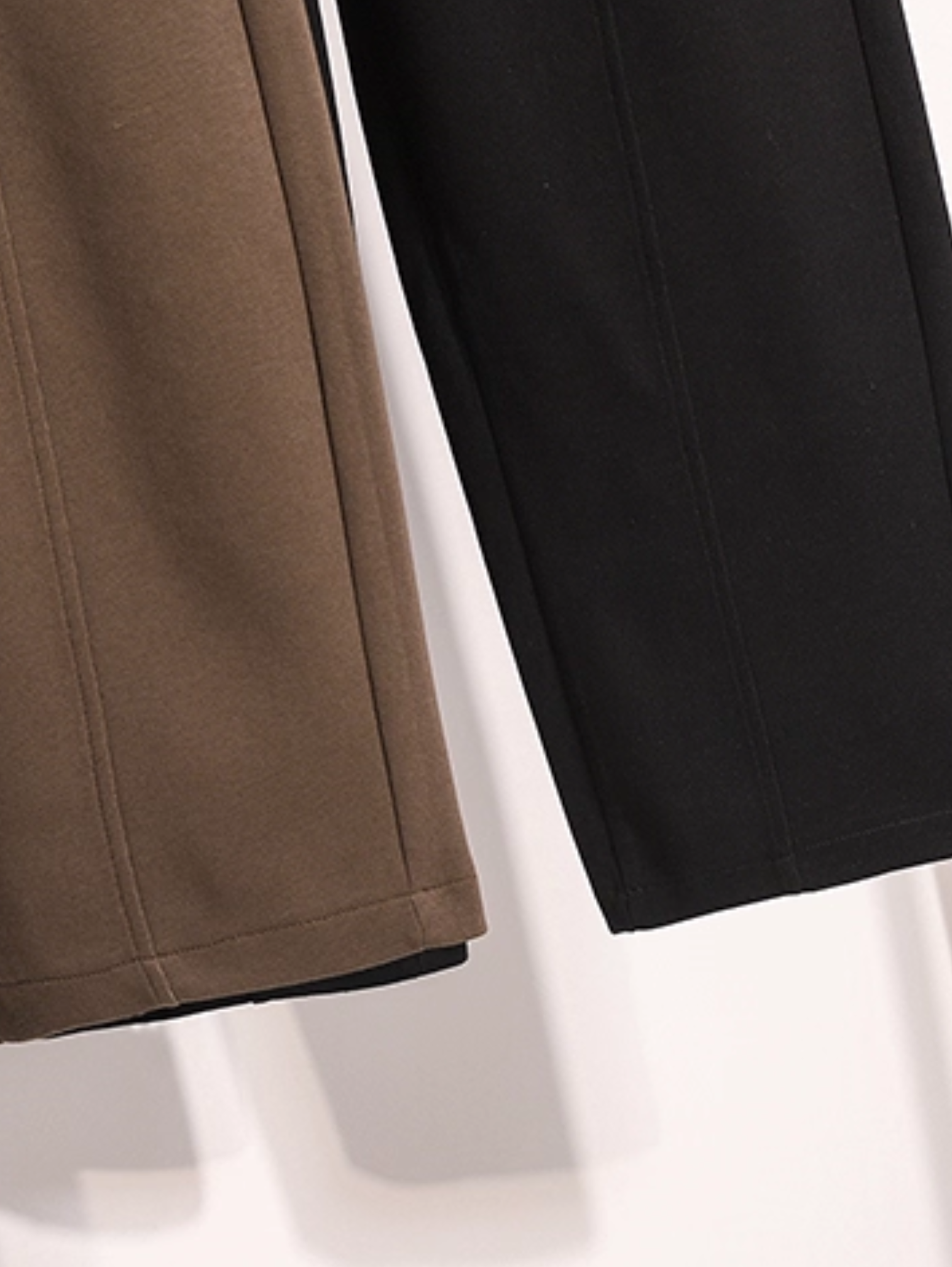 LOOSE BANANA SWEATPANTS