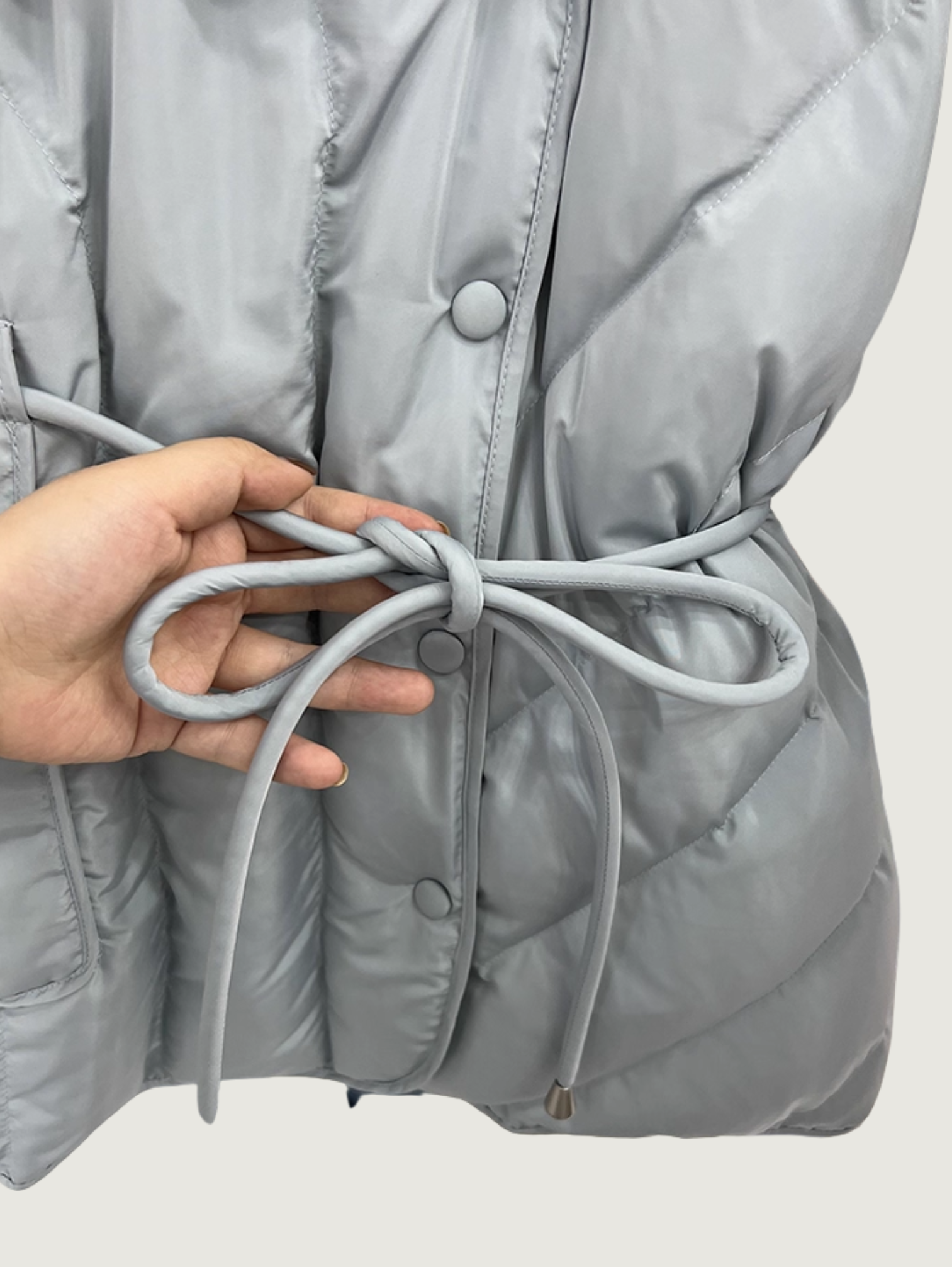 V-NECK SHORT DOWN JACKET WITH KNITTED SHAWL