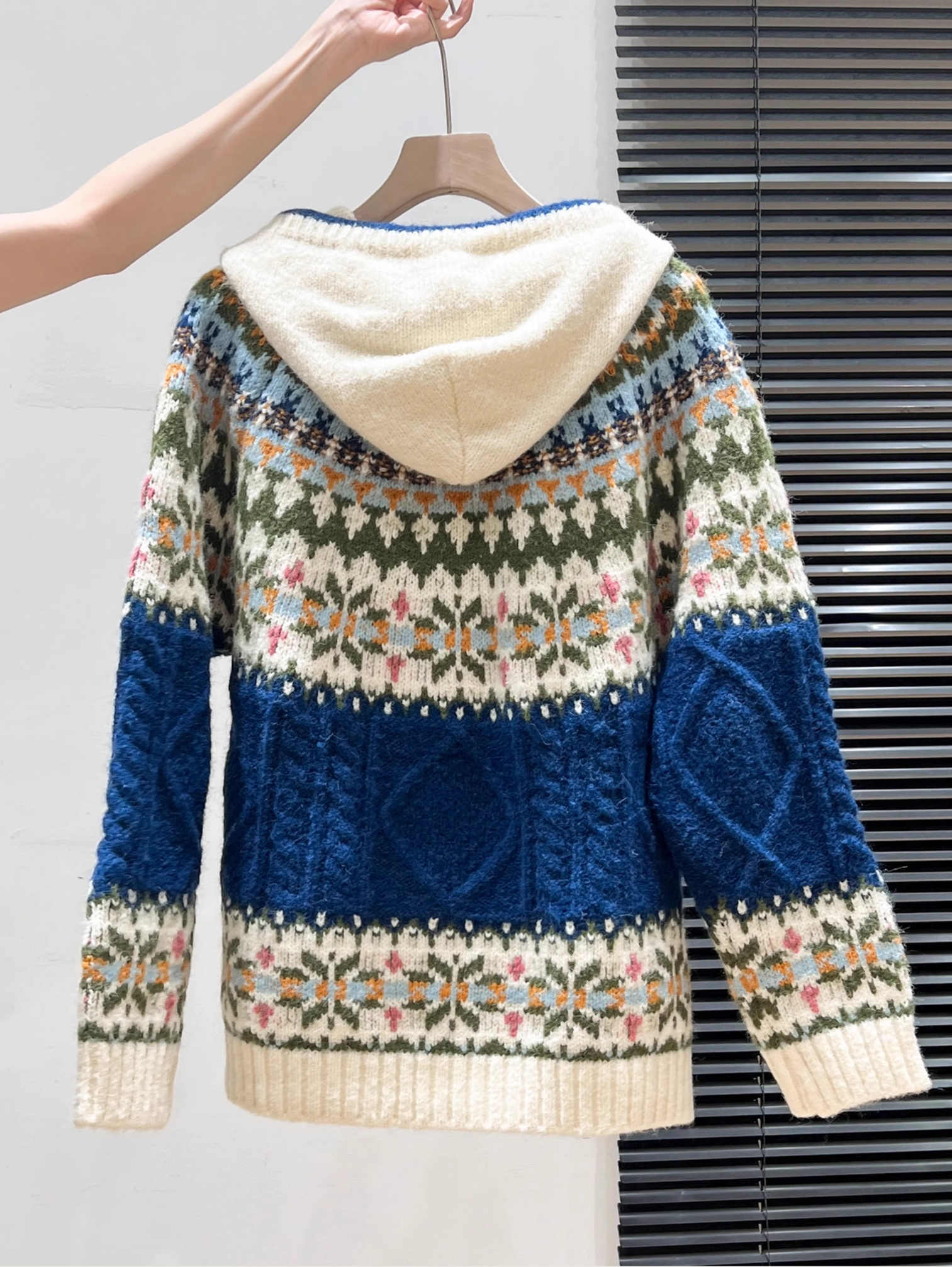FAIR ISLE SNOWFLAKE ZIP HOODIE CARDIGAN