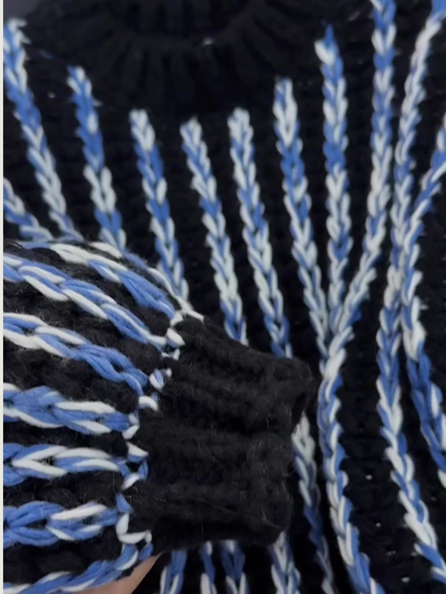 RETRO CONTRAST STRIPE KNIT SWEATER