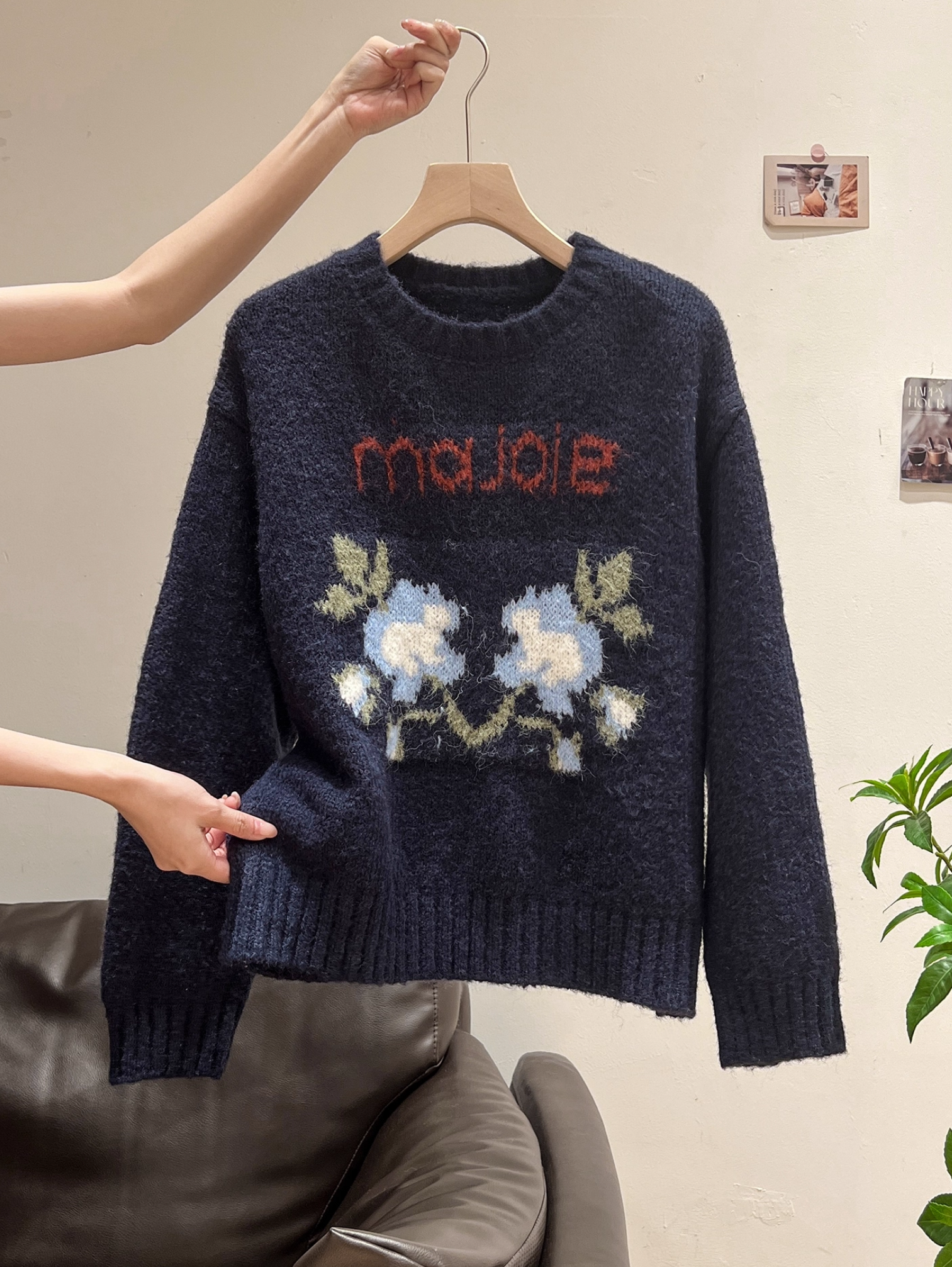 FLORAL EMBROIDERED WOOL SWEATER